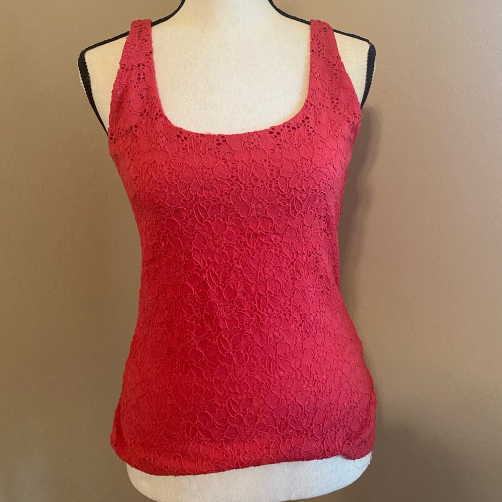 Coral colored lace tank